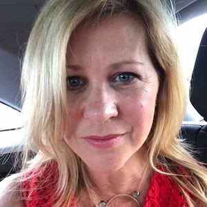 Meet your Posher, Monica